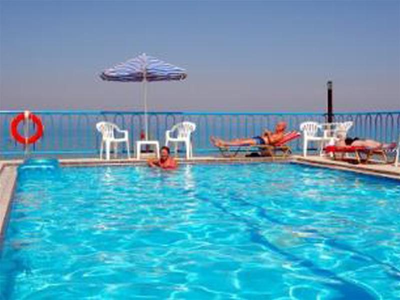 Danaos Beach Apartments Sfáka 外观 照片